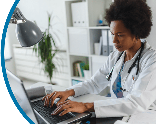 Doctor typing on her computer | Hypopara Answers can help you find the answers to your questions.